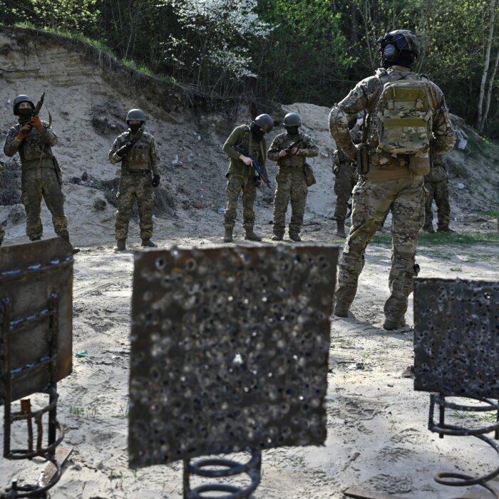 Chinese Volunteers on Russian Battlefield Cry for Help