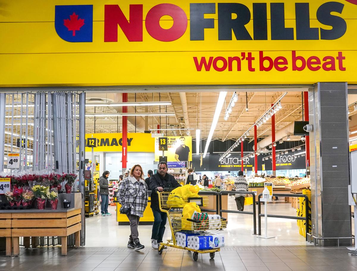 Canadians Budgeting Less for Groceries Than Americans, Survey Finds