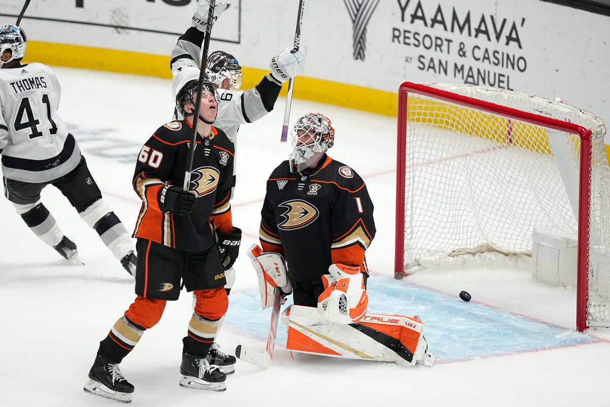 Dubois, Roy End Long Goal Droughts to Propel Kings to 3–1 Victory Over Ducks