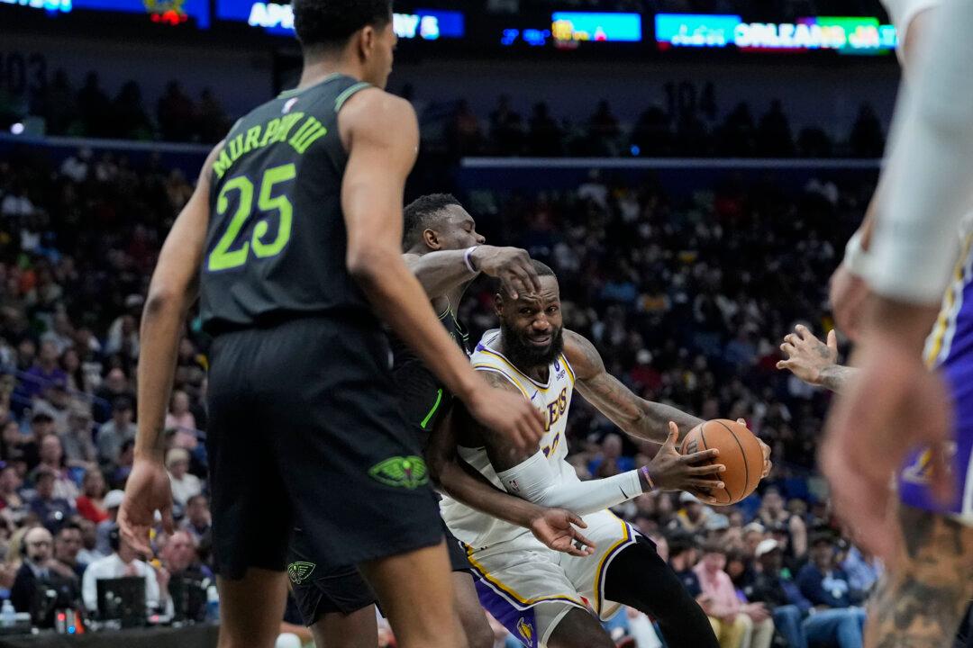 LeBron, Lakers Beat Pelicans, Will Stay in New Orleans for Play-In Rematch