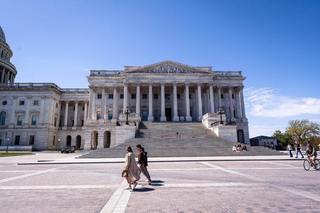 Senate Overcomes Procedural Hurdle to Reauthorize Spying Authority