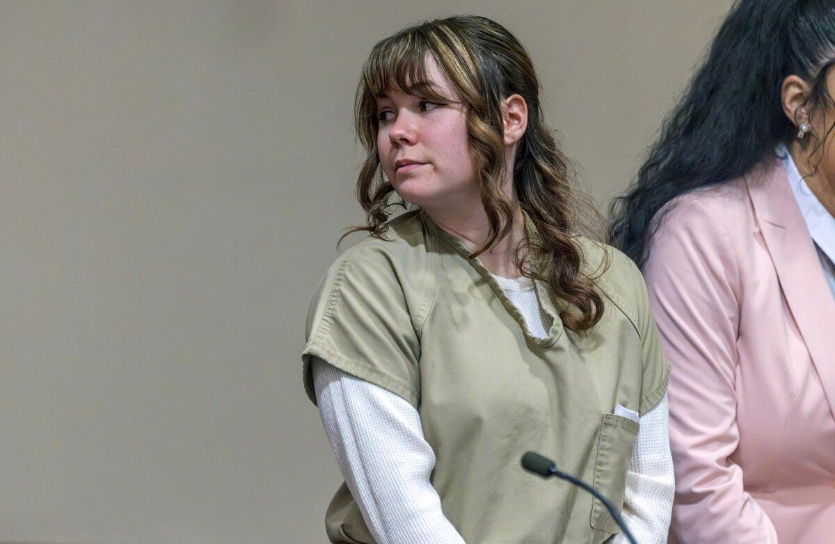 Rust armorer Hannah Gutierrez-Reed looks back at her family members at her sentencing at district court in Santa Fe, N.M., on April 15, 2024. (Luis Sánchez Saturno-Pool/Getty Images)