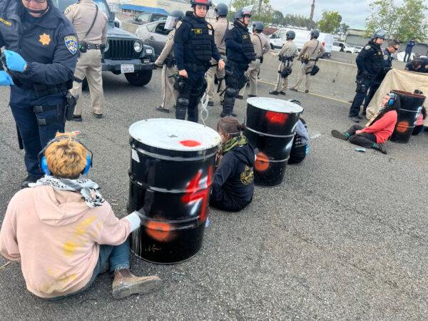 Here’s Why It Took 5 Hours to Clear Protesters on the Golden Gate Bridge