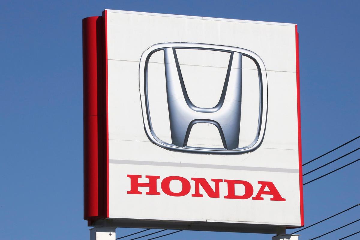 Honda Recalls 406,000 Civics Over Wheel Detachment Risk