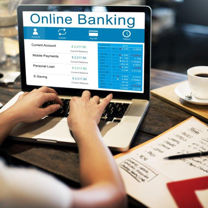 Do Online Banks Really Keep Your Money Safe？