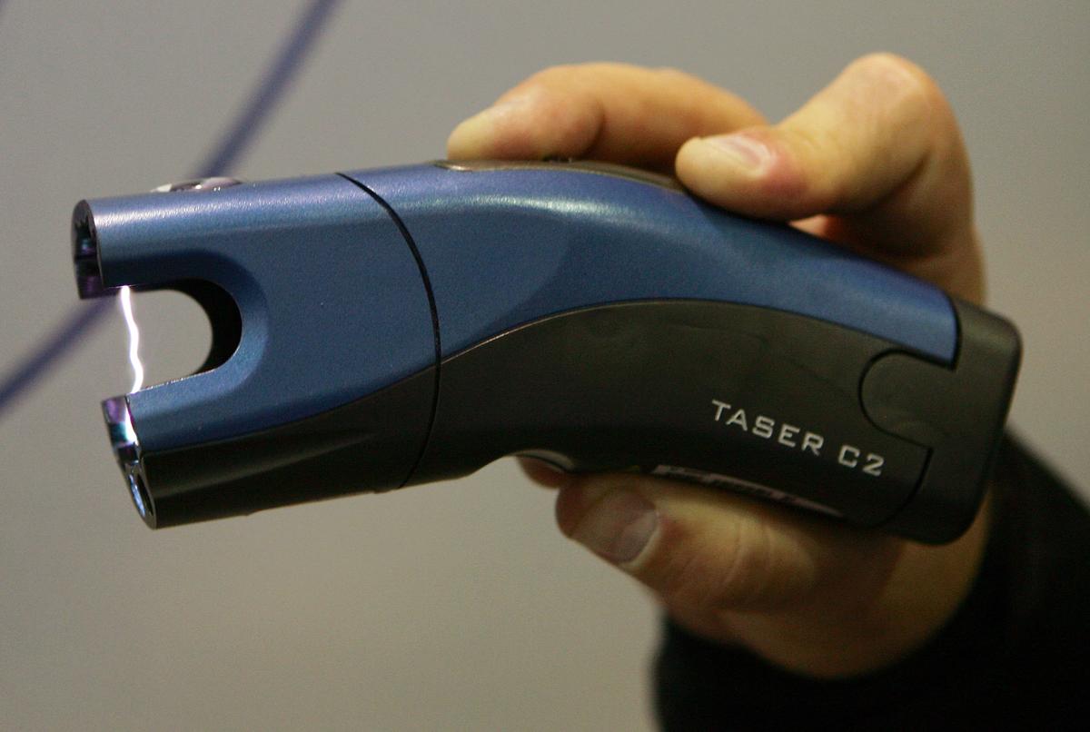 Suspects in 2 Robberies Allegedly Used a Taser to Threaten Store Employees