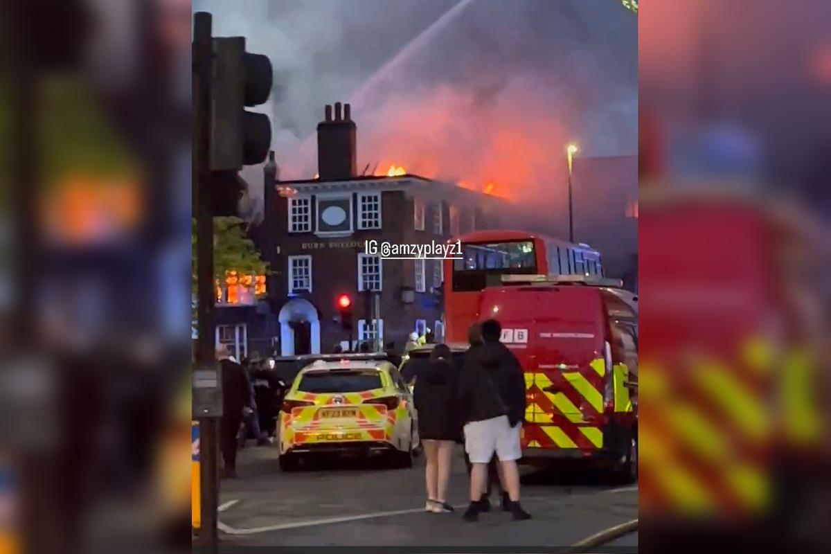 About 80 Firefighters Called to Battle Blaze at Historic London Pub