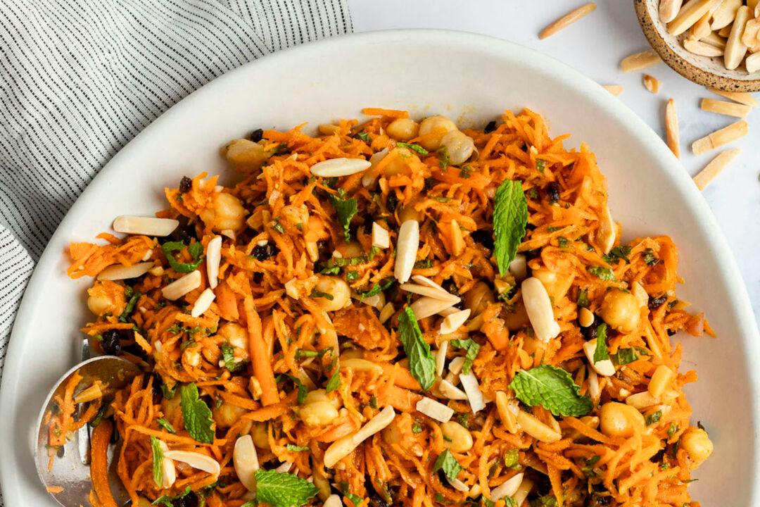 Moroccan-Spiced Carrot & Chickpea Salad
