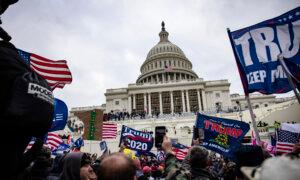 Trump Pardons 1,500 Jan. 6 Defendants, Commutes 14 Sentences
