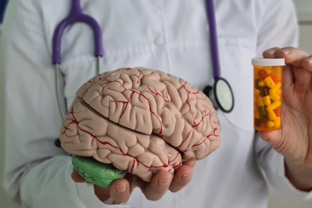 Study Urges Doctors to Rethink Prescribing Antipsychotics for Dementia Patients