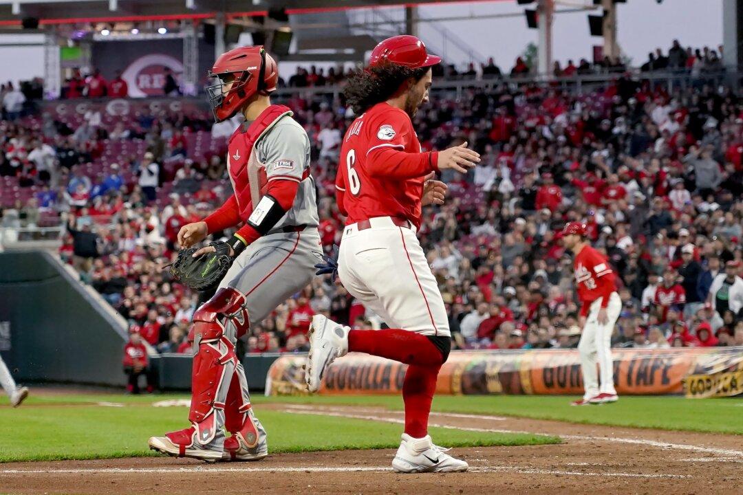 Reds Complete Sweep of Angels as Bullpen Picks up for Injured Starting Pitcher