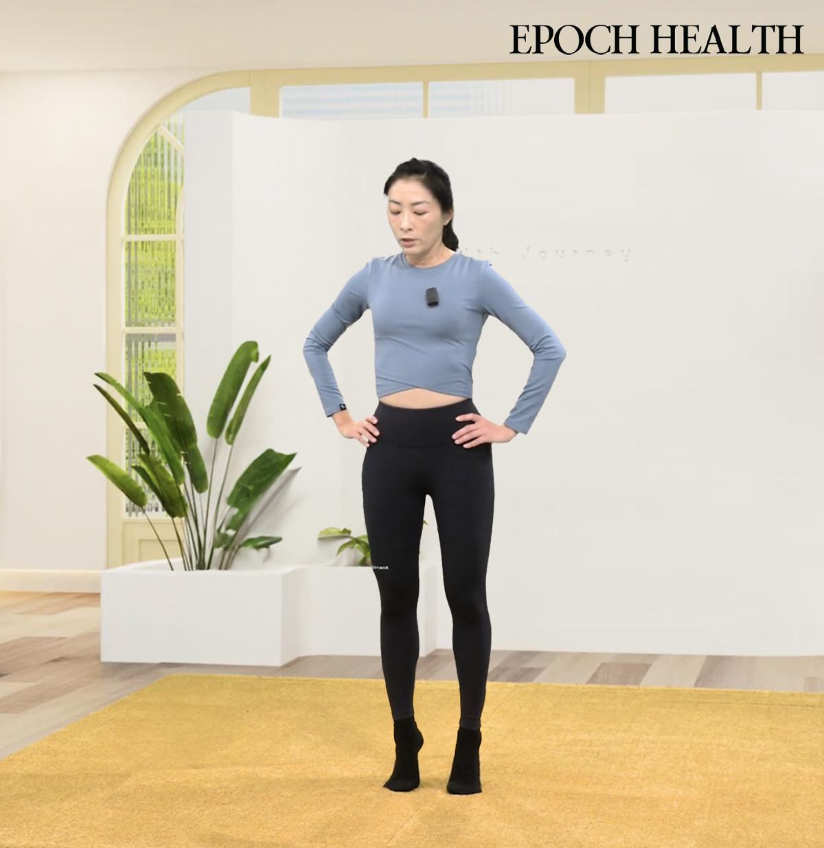 Amber Yang demonstrates the Calf Raises exercise. (The Epoch Times)