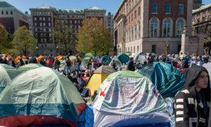 Columbia University Extends Deadline for Talks With Protesters to Dismantle Encampment