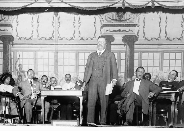 Theodore Roosevelt speaking at National Business League. (Public Domain)