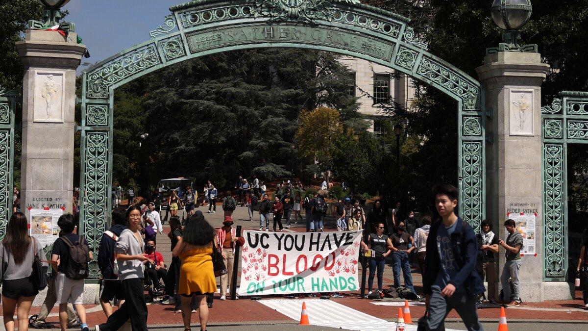 Pro-Palestinian demonstrators rally at Sather Gate on the UC–Berkeley campus on April 22, 2024. (Justin Sullivan/Getty Images)