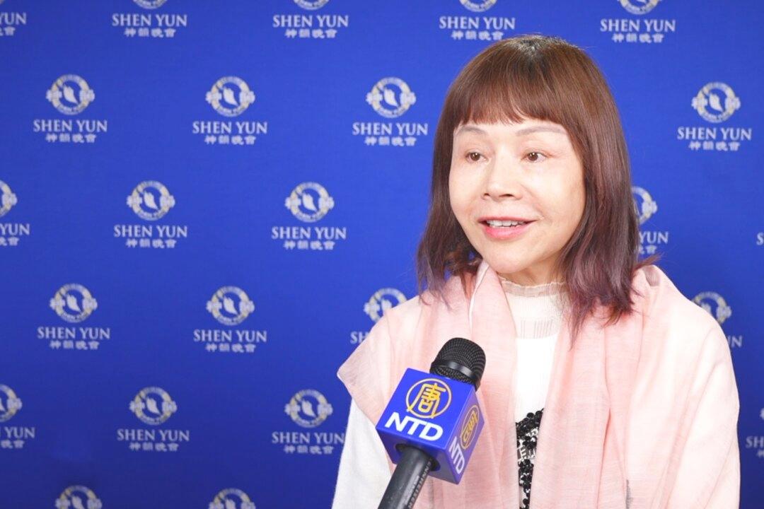 Taiwanese Theatergoer Says Shen Yun ‘Touches the Soul’