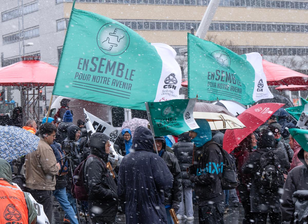 Quebec Liquor Store Employees Walk Off the Job as Two-Day Strike Begins