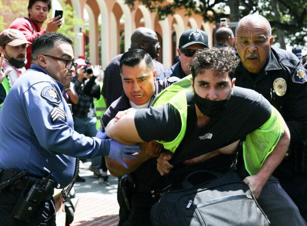 USC’s Pro-Palestinian Protesters Clash With Campus Police