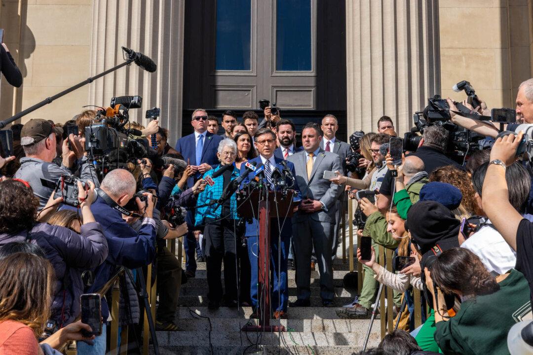 Columbia University Students React to House Speaker Mike Johnson’s Campus Visit