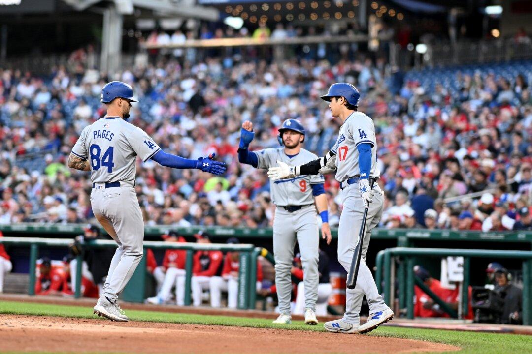Ohtani’s Three Doubles Help Dodgers Rookie Knack Gain First Victory