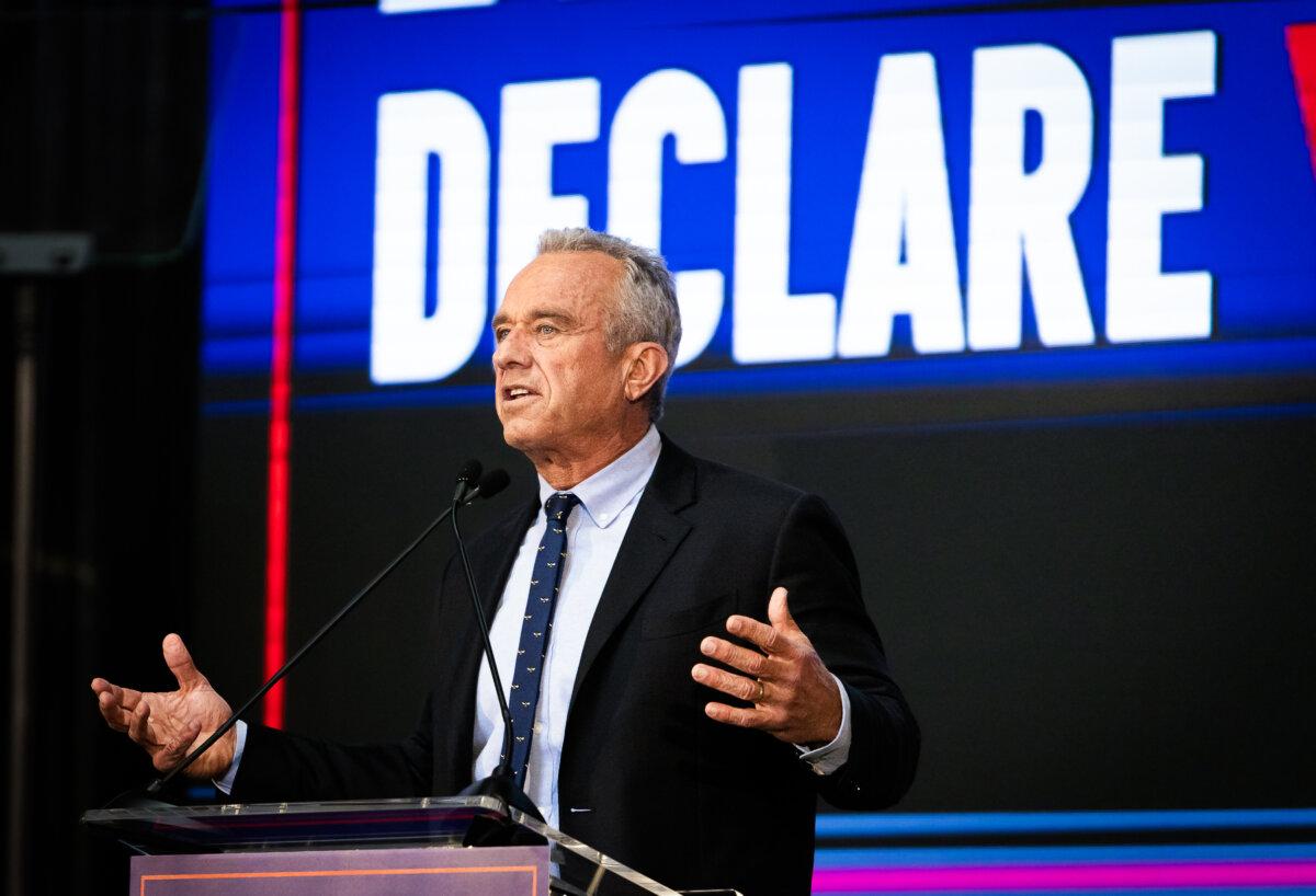Robert F. Kennedy Jr. announces Nicole Shanahan as his pick for running mate in Oakland, Calif., on March 26, 2024. (John Fredricks/The Epoch Times)
