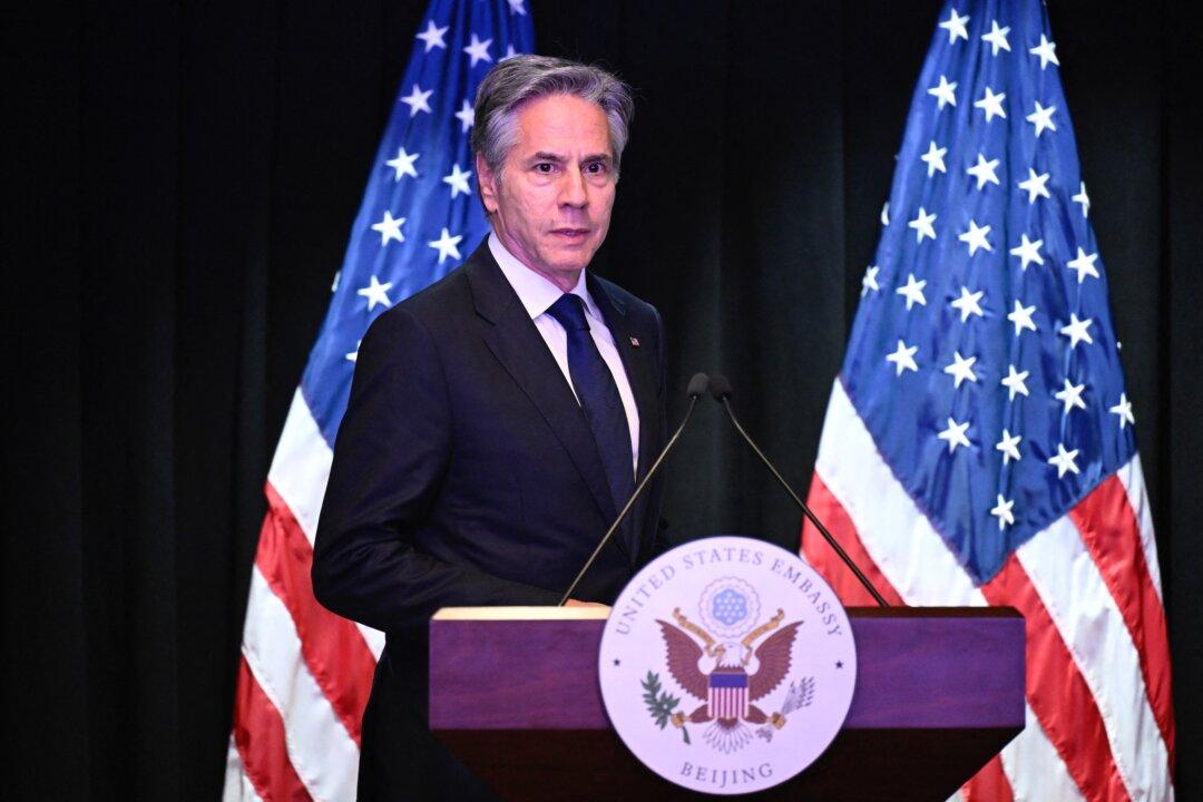 Blinken Meets CCP Leader Xi, Questions China’s Support for Russia’s War