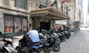 Republican Senators Warn of Illegal Immigrants Working as Food Delivery Drivers