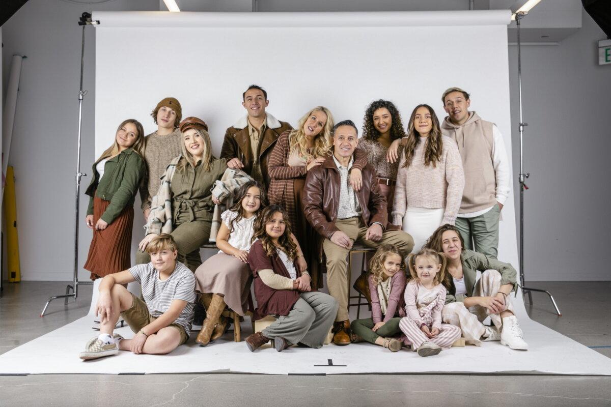 Mr. and Mrs. Wolfgramm with their children. (SWNS)