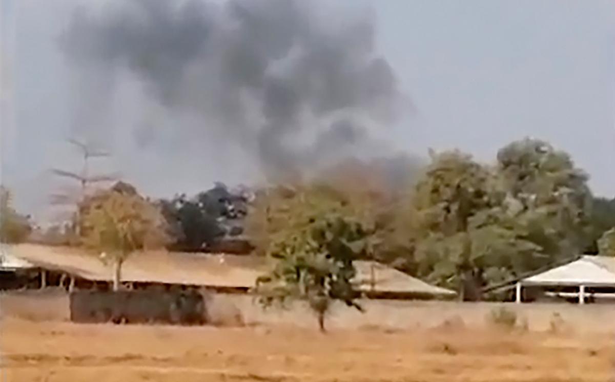 20 Cambodian Soldiers Killed in Ammunition Explosion at Military Base