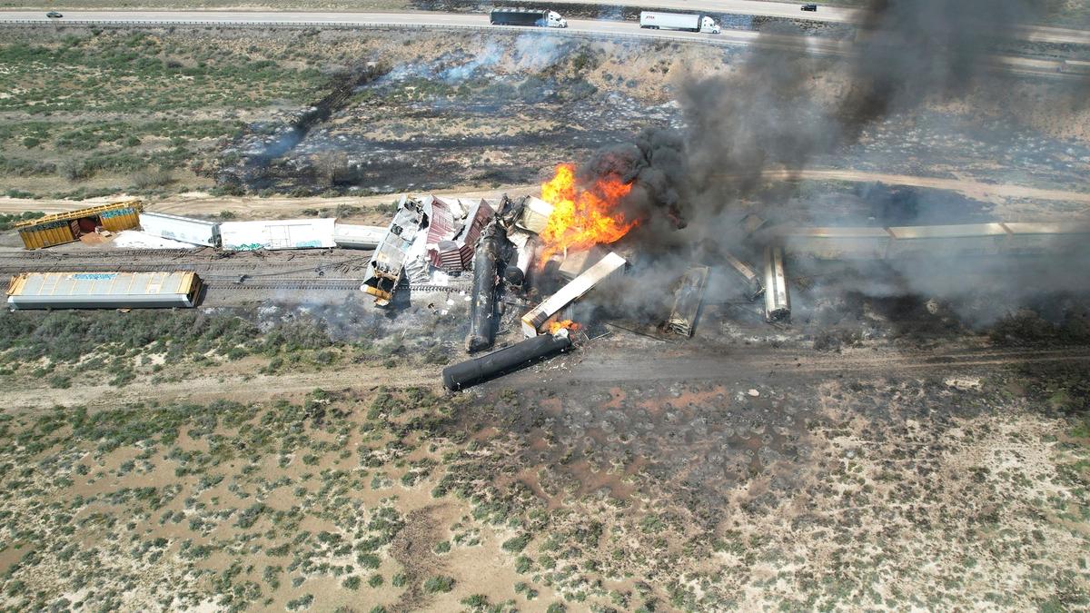 Interstate Near Arizona–New Mexico Line Reopens After Train Derailment