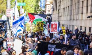 Tufts University Urges Students to End Pro-Palestinian Encampment so Semester Can Start