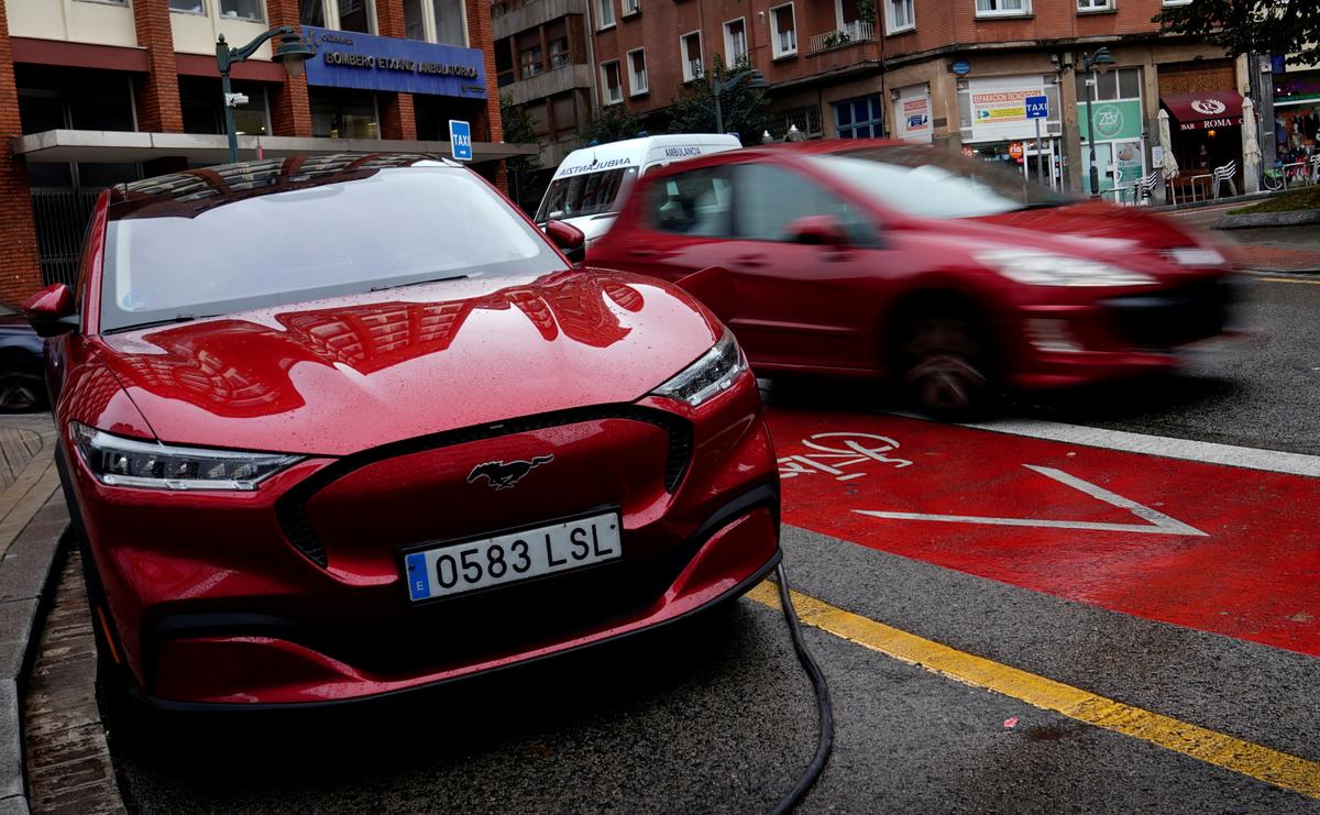European Demand for Fully Electric Vehicles Slows in 1st Half of 2024, Industry Report Says
