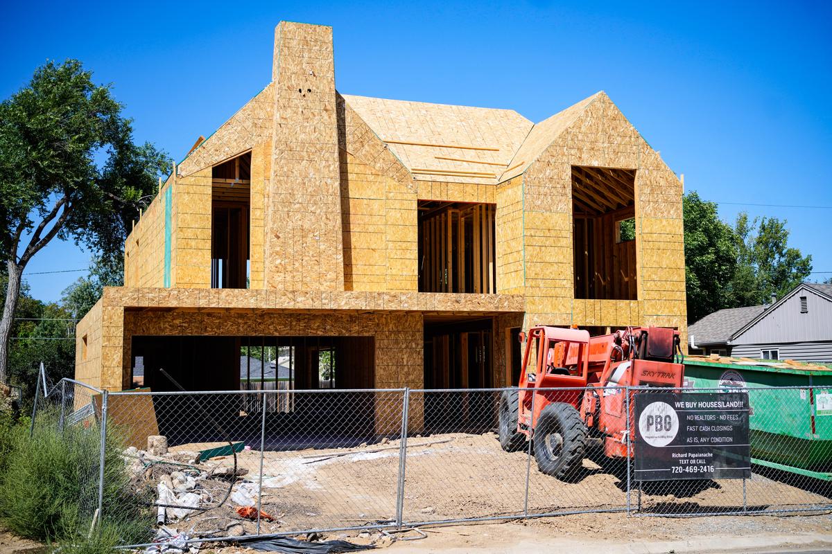 Big Jump in Homebuilder Sales Expectations on Hopes of New Regulatory Relief: NAHB thumbnail