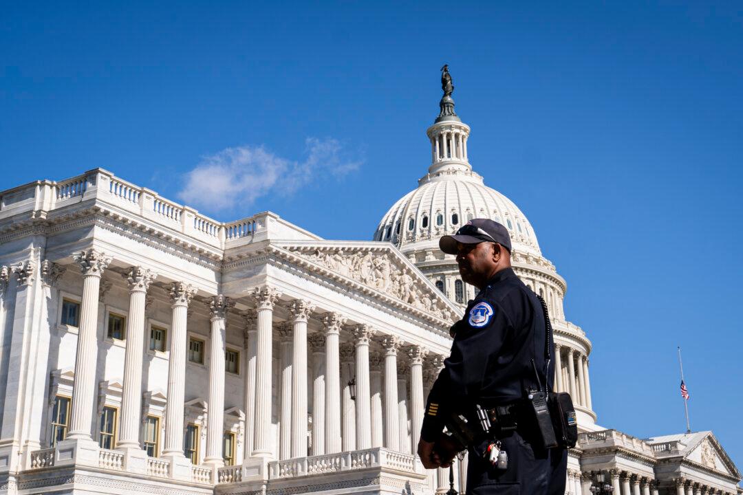 Police Arrest Man With Molotov Cocktails Plotting to Assassinate Trump Admin Officials