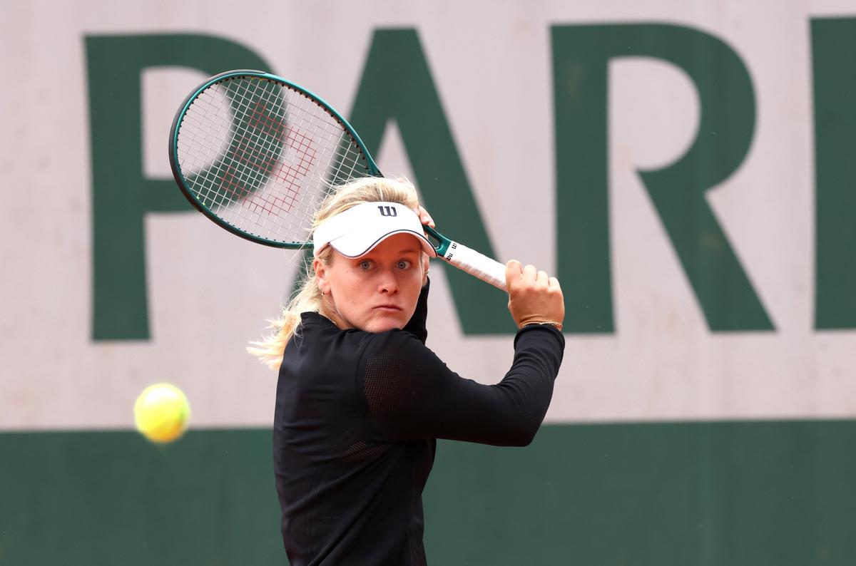 American Peyton Stearns Leads Unseeded Players Pulling Off Upsets on Long Day at French Open