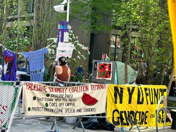 Pro-Palestine encampment at the Greene Street Walkway on the NYU campus on May 2, 2024. (Juliette Fairley/The Epoch Times)