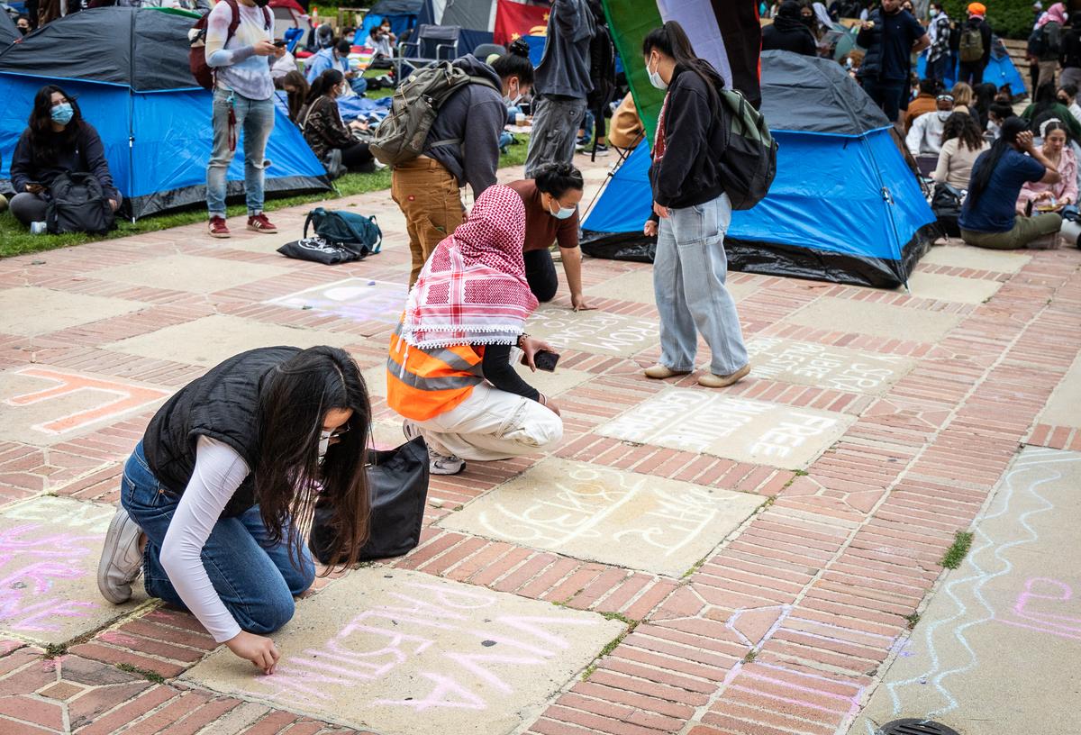 Pro-Palestinian Protests Spread to Other California Universities