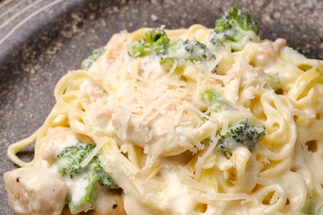 Chicken Fettuccini Alfredo
