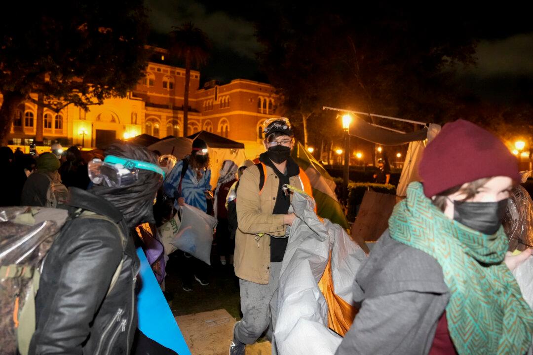 Pro-Palestinian Protesters at USC Comply With School Order to Leave Their Encampment