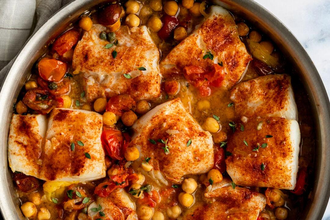 Baked Cod With Tomatoes & Chickpeas