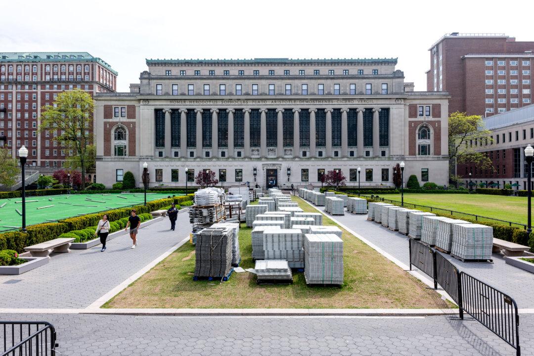 Columbia, USC Begin Protest-Altered Graduations on May 10 Amid Campus Turmoil