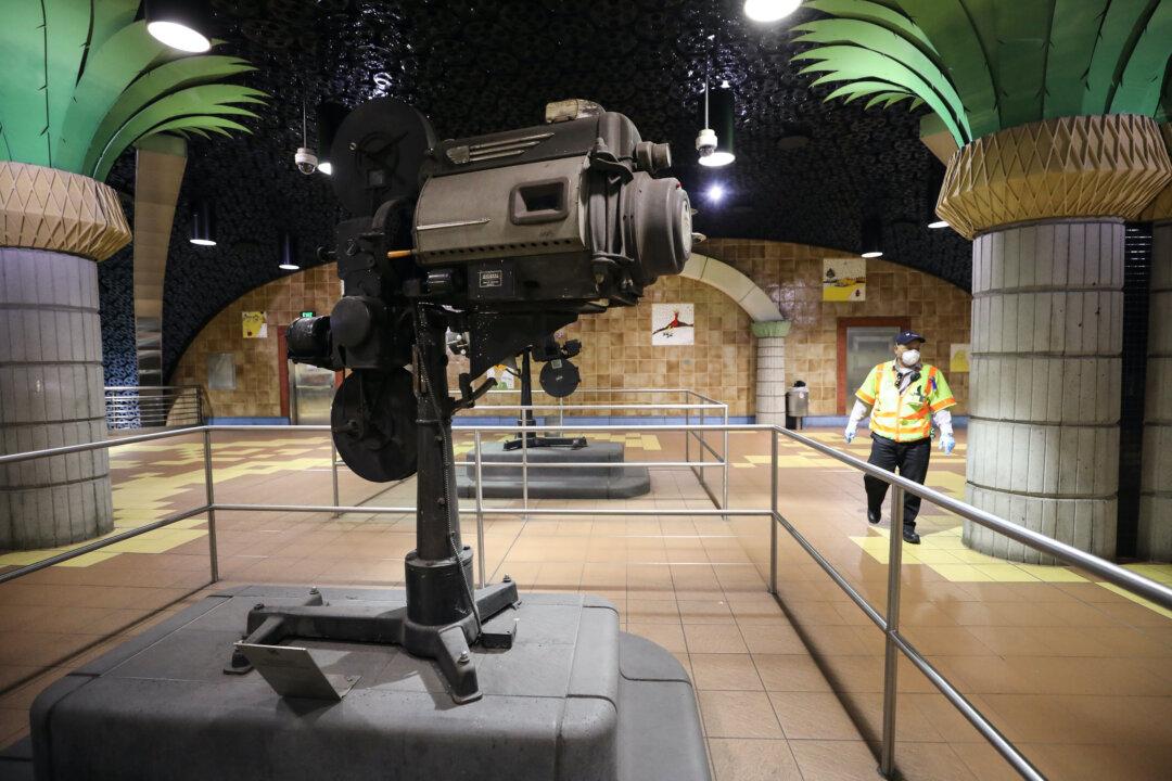 One Dead in Stabbing, Shooting at Metro Station in Hollywood