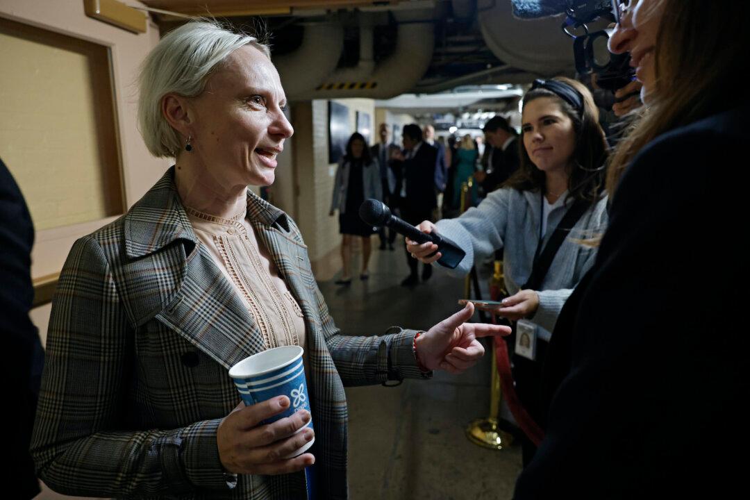 Spartz Beats Back Primary Challenge in Indiana as Banks Claims GOP Senate Nomination