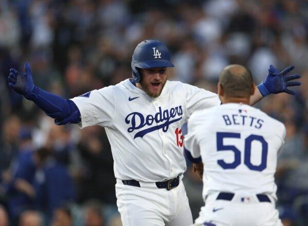 Yamamoto, Muncy Star as Dodgers Run Winning Streak to Six Games