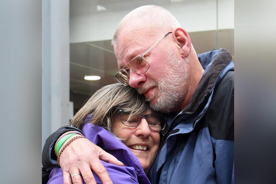 Heartwarming Video Captures Touching Moment Siblings Reunite After 45 Years of Living Apart