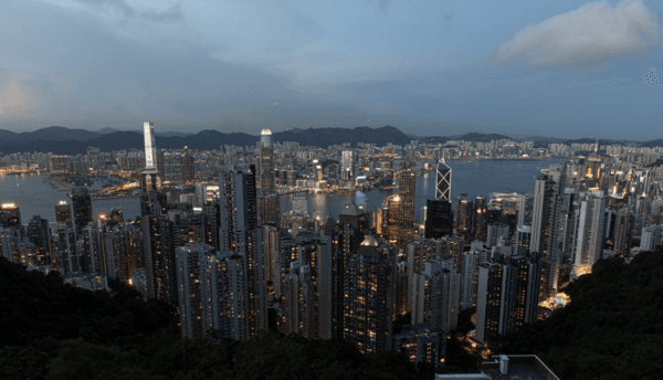 Panoramic view of Hong Kong from the Peak. (Ming Wong/The Epoch Times)