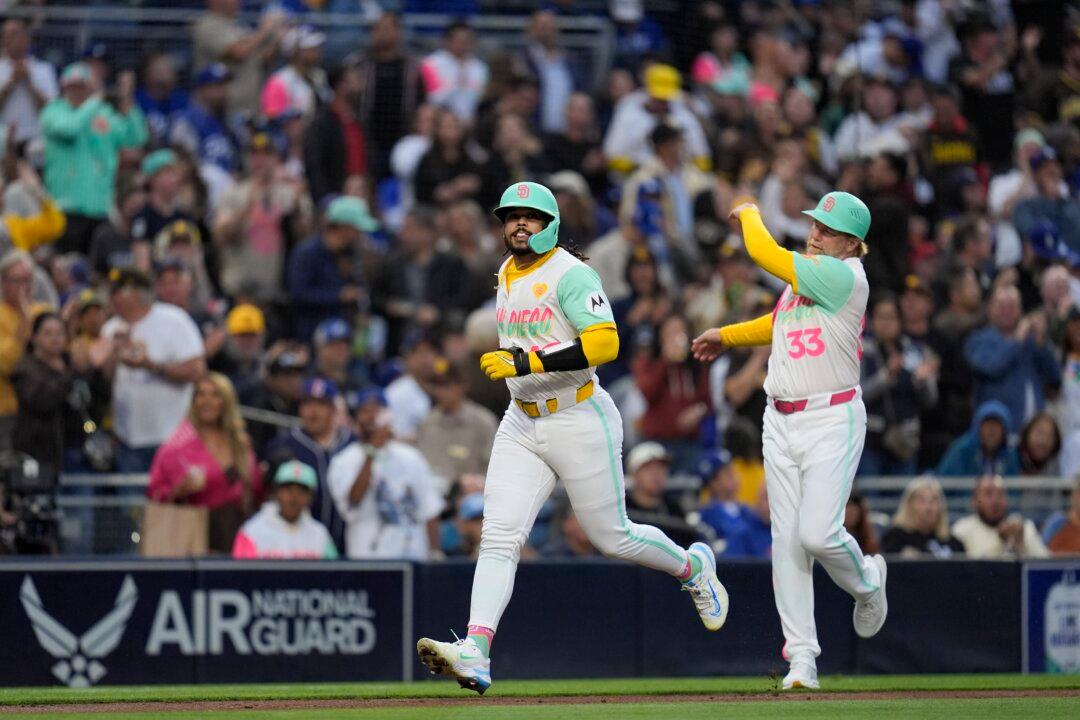 Newcomer Arraez Hits a Walk-Off Single to Give the Padres a 2–1 Win Over the Dodgers