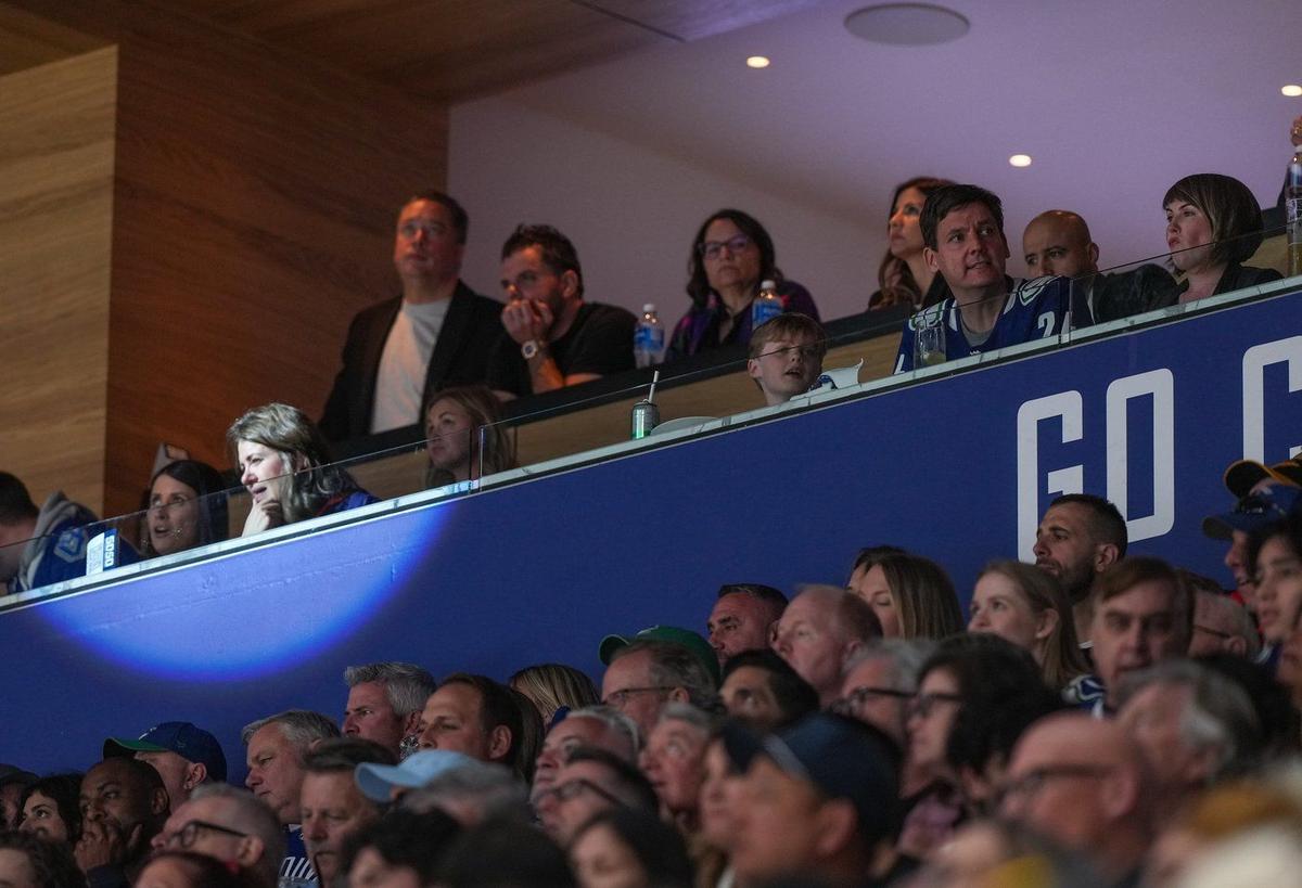 BC’s David Eby, Alberta’s Danielle Smith Watch Oilers-Canucks Playoff Game Together