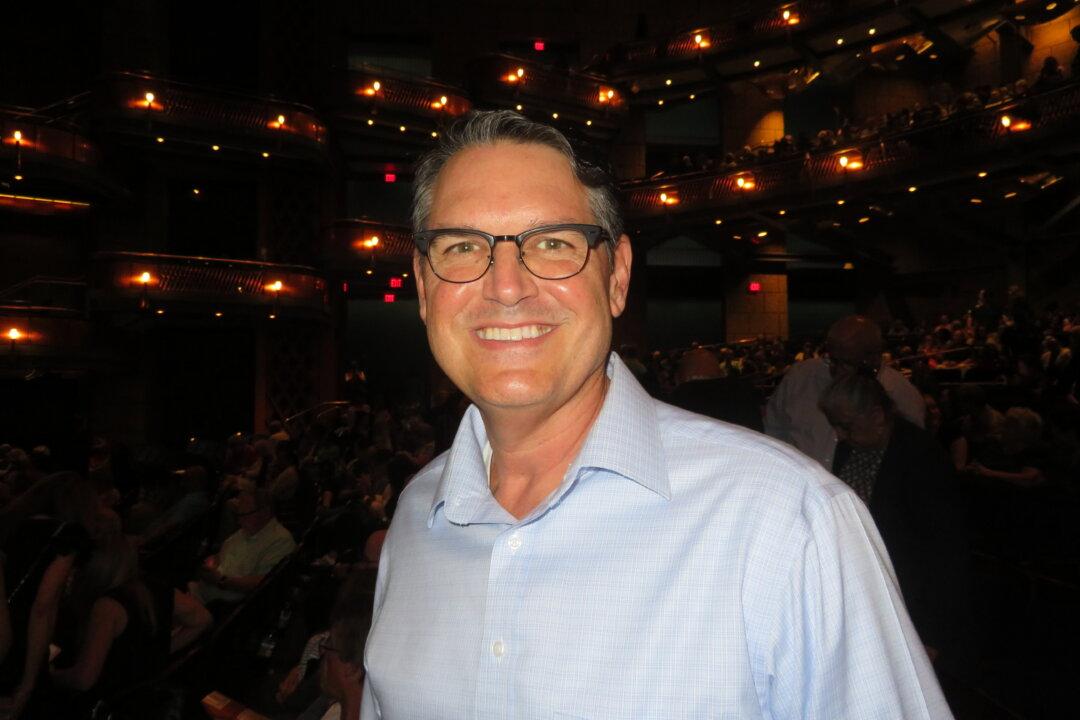 Shen Yun Shows Freedom of Belief, Says Florida Secretary of State