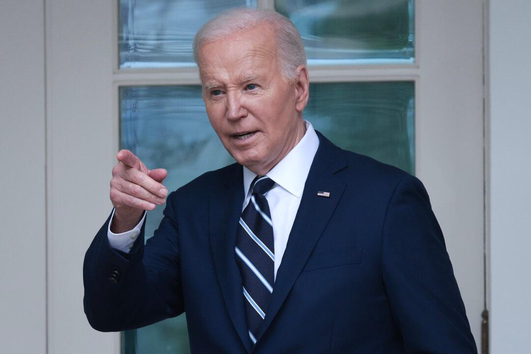 Biden Appeals to Black Voters Amid Falling Polls